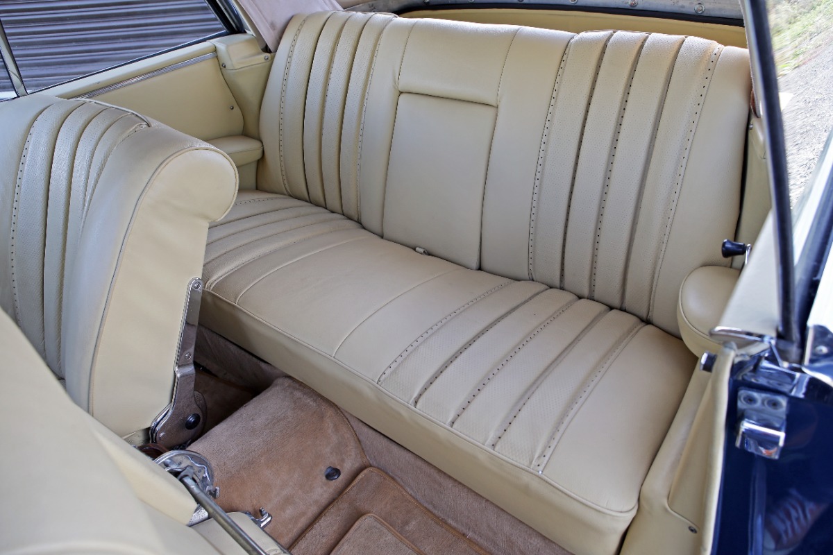 1966 Mercedes-Benz 220Se Image 2